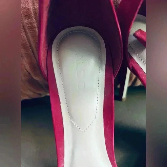 Aldo Red Pointed Toe Dress Sandal Strap Heels size 6.5 - Picture 4 of 9